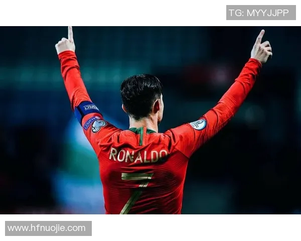 现役知名足球明星盘点及其在赛场上的辉煌成就与影响力分析