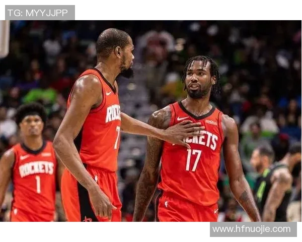 火箭队与尼克斯队激战正酣球迷期待精彩对决与胜负悬念